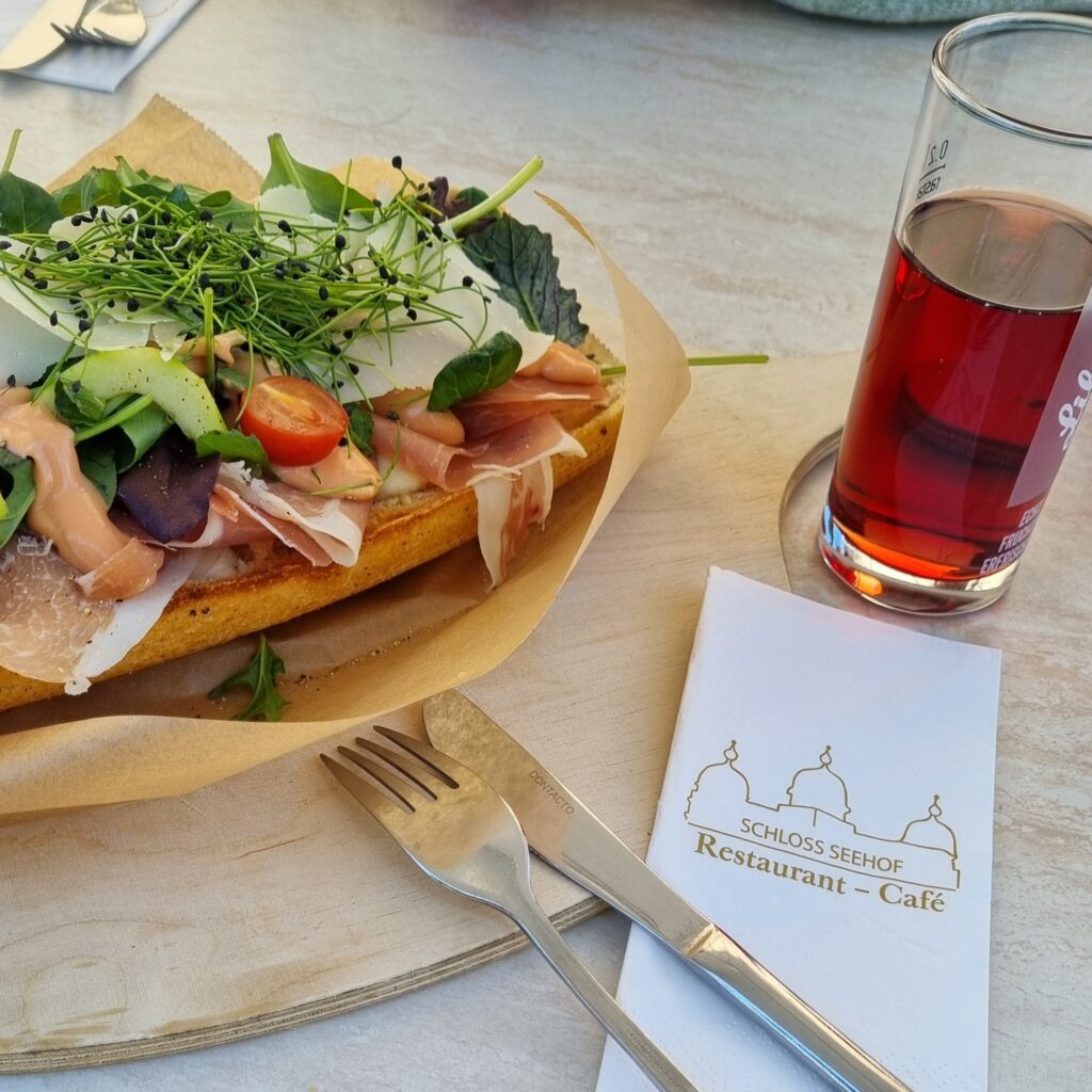 Cafe Restaurant Schloss Seehof